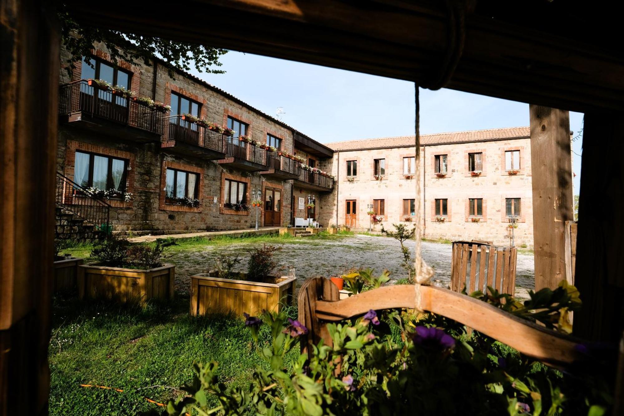Hotel Nebris - Rifugio Del Parco San Fratello Exterior foto